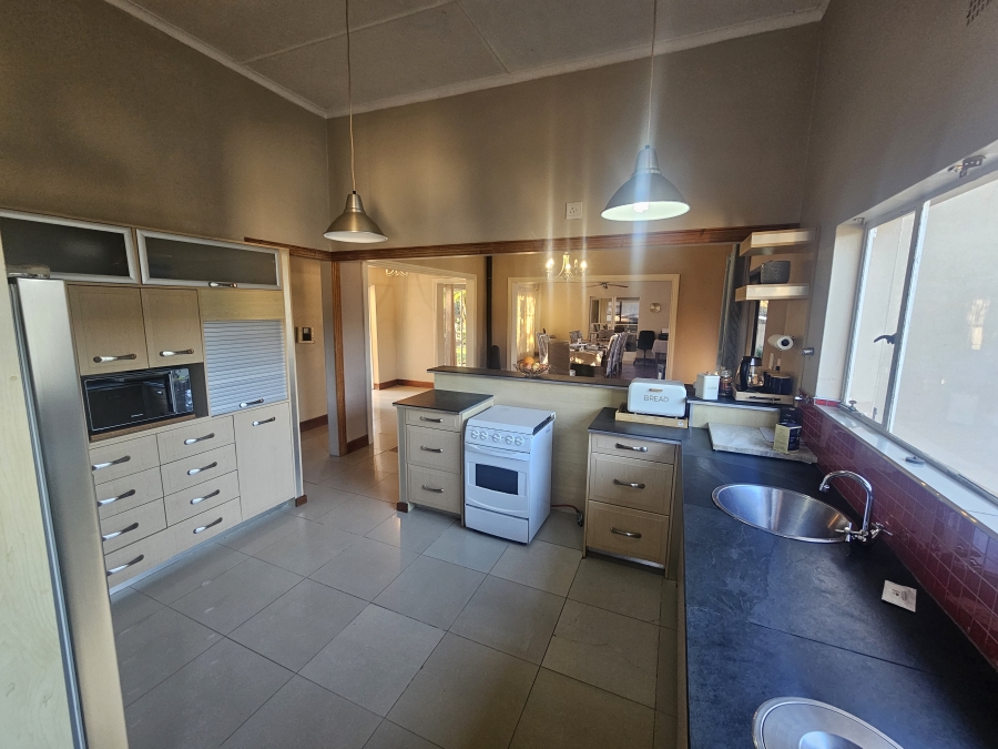 5 Bedroom Property for Sale in Riversdale Western Cape
